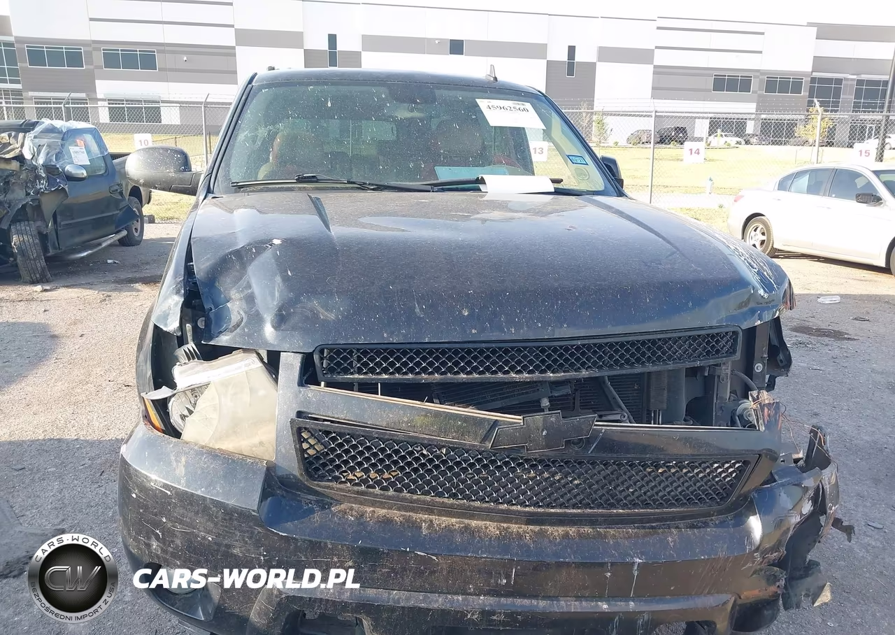 2010 Chevrolet Suburban 1500 Ltz VIN:1GNUKKE37AR242590 - 12