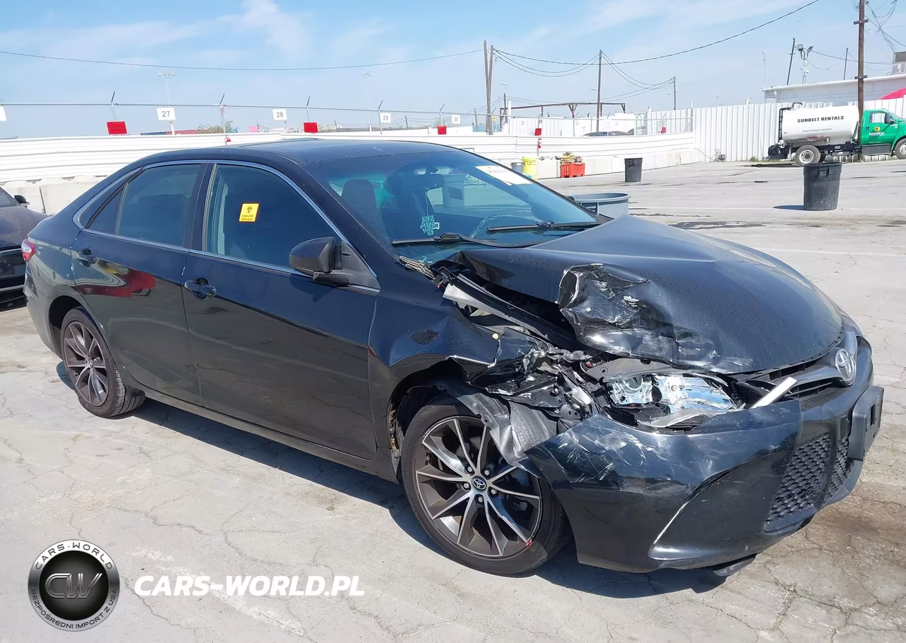 2017 Toyota Camry Xse – zdjęcie 1 z 18