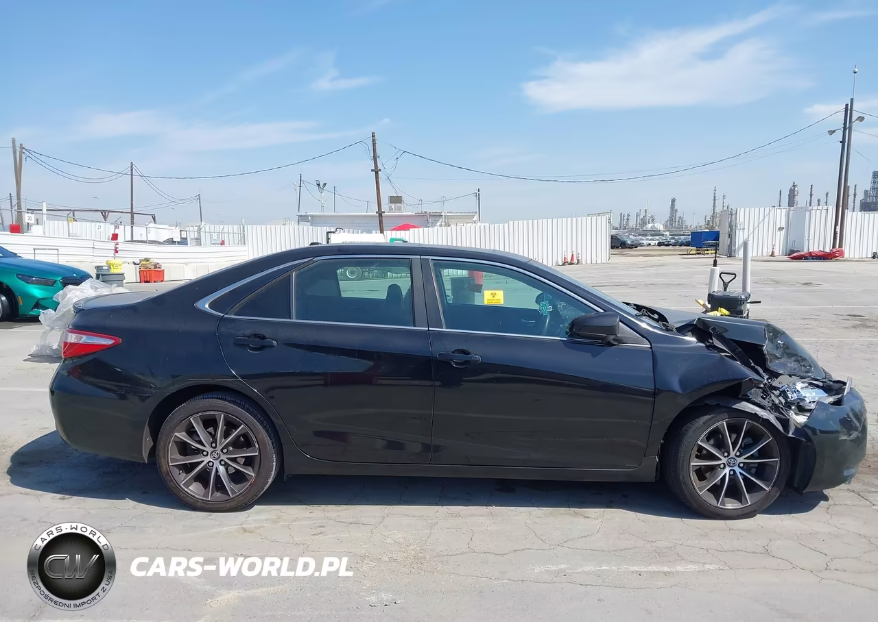 2017 Toyota Camry Xse VIN:4T1BF1FK3HU617589 - 15