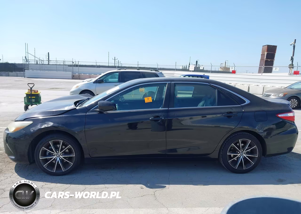 2017 Toyota Camry Xse VIN:4T1BF1FK3HU617589 - 16