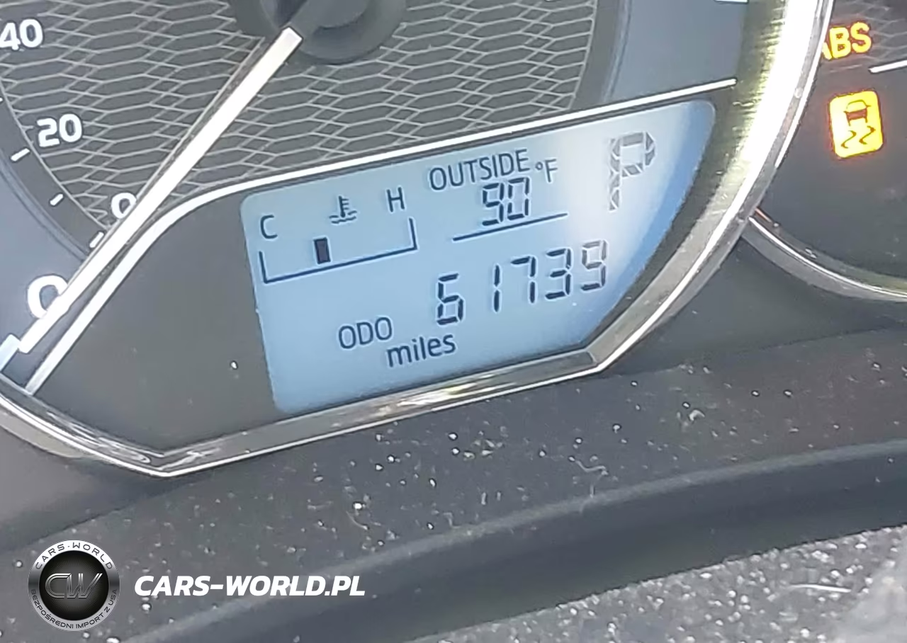2016 Toyota Corolla Le Plus VIN:5YFBURHEXGP383060 - 16