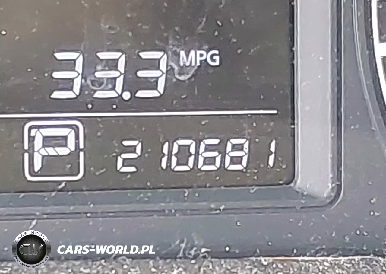 2015 Nissan Sentra S VIN:3N1AB7AP8FY215985 - 15