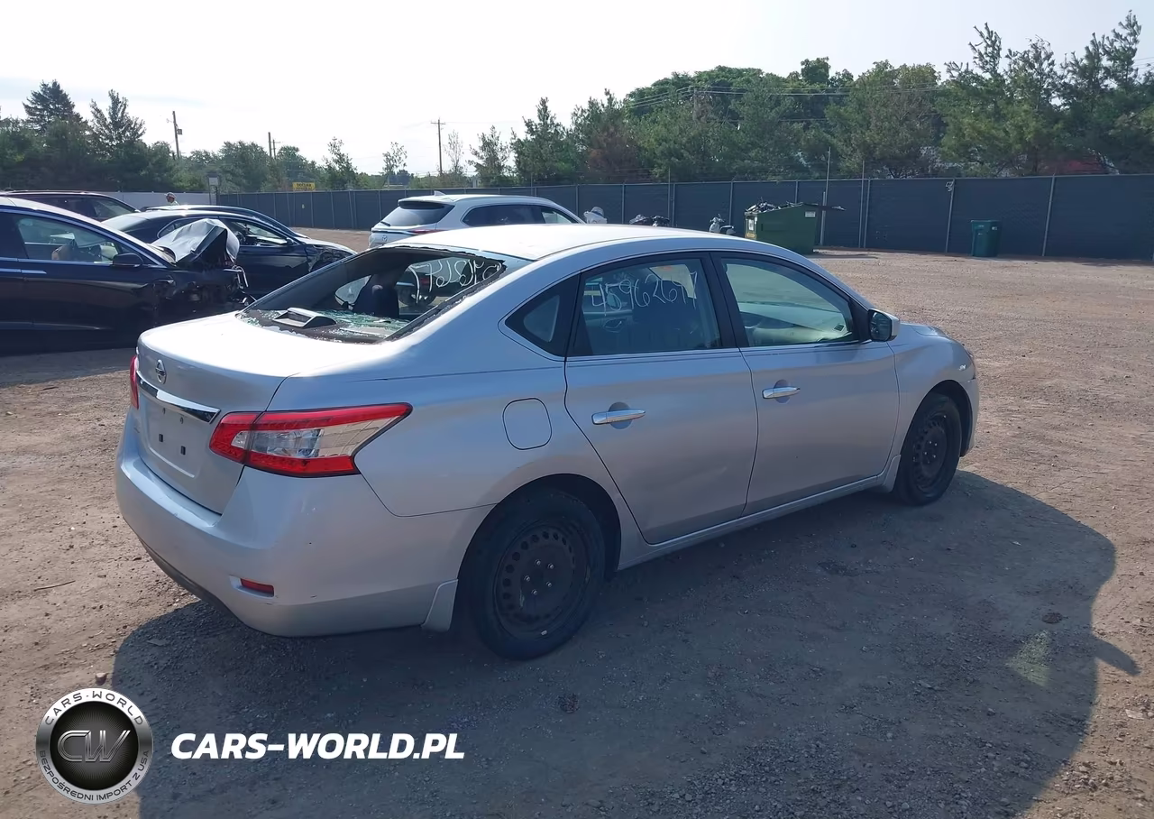 2015 Nissan Sentra S VIN:3N1AB7AP8FY215985 - 4