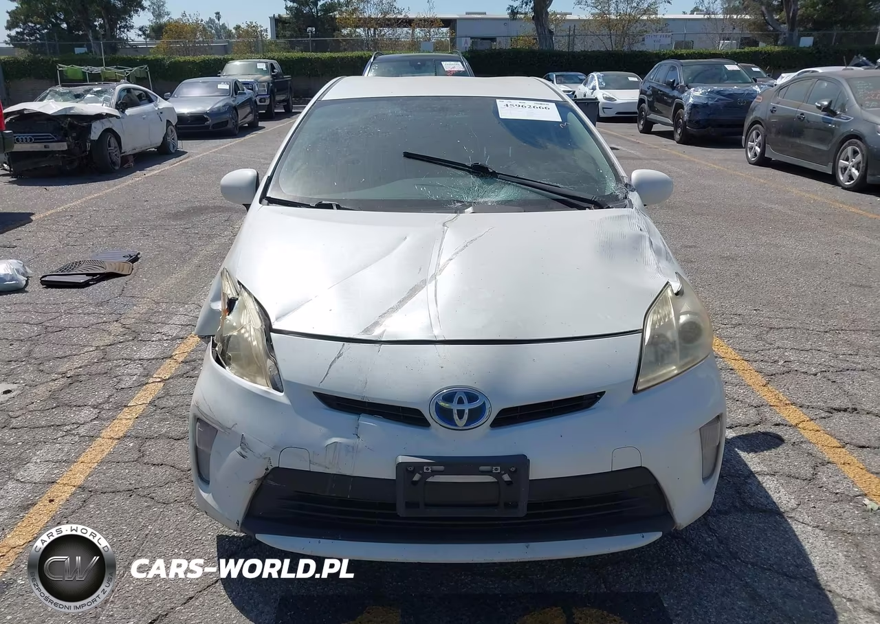 2014 Toyota Prius Two VIN:JTDKN3DU7E1815287 - 14