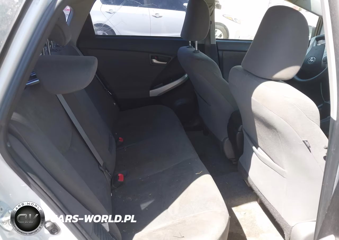 2014 Toyota Prius Two VIN:JTDKN3DU7E1815287 - 8