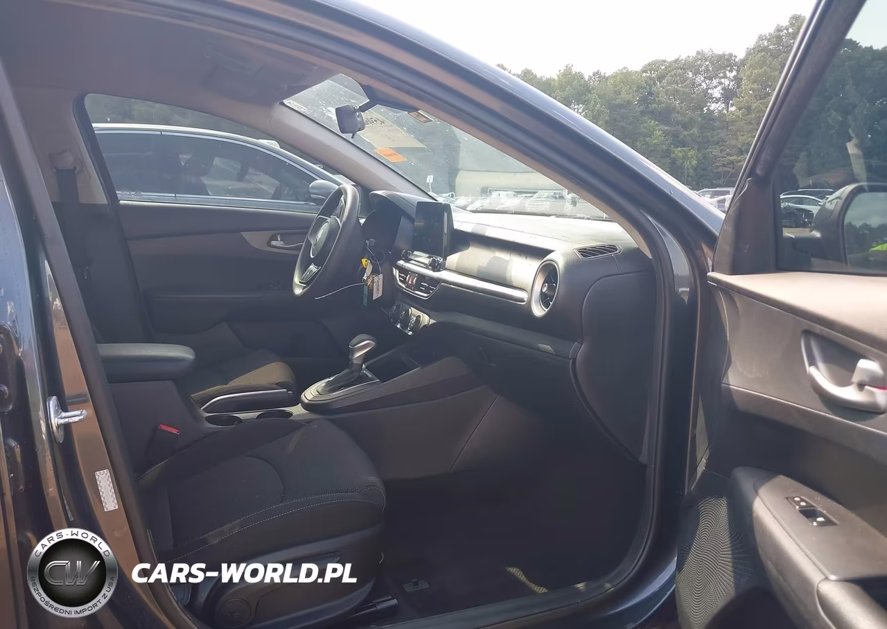 2021 Kia Forte Lxs VIN:3KPF24ADXME363531 - 5