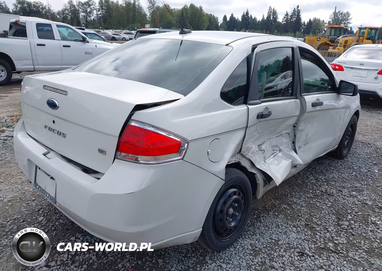 2009 Ford Focus Se VIN:1FAHP35N09W241674 - 4