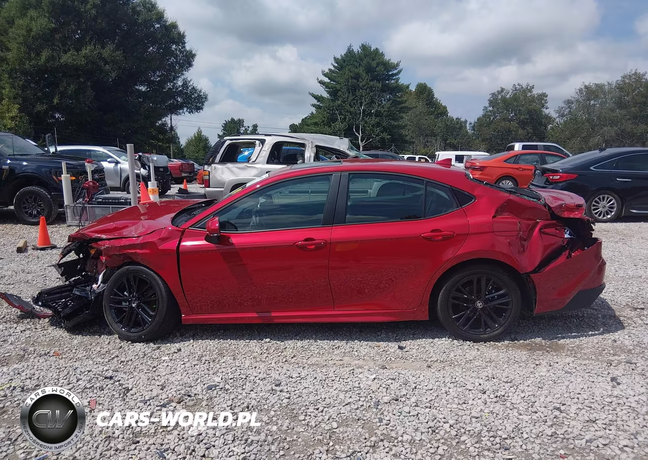 2026 Toyota Camry Se VIN:4T1DAACK2TU315554 - 14