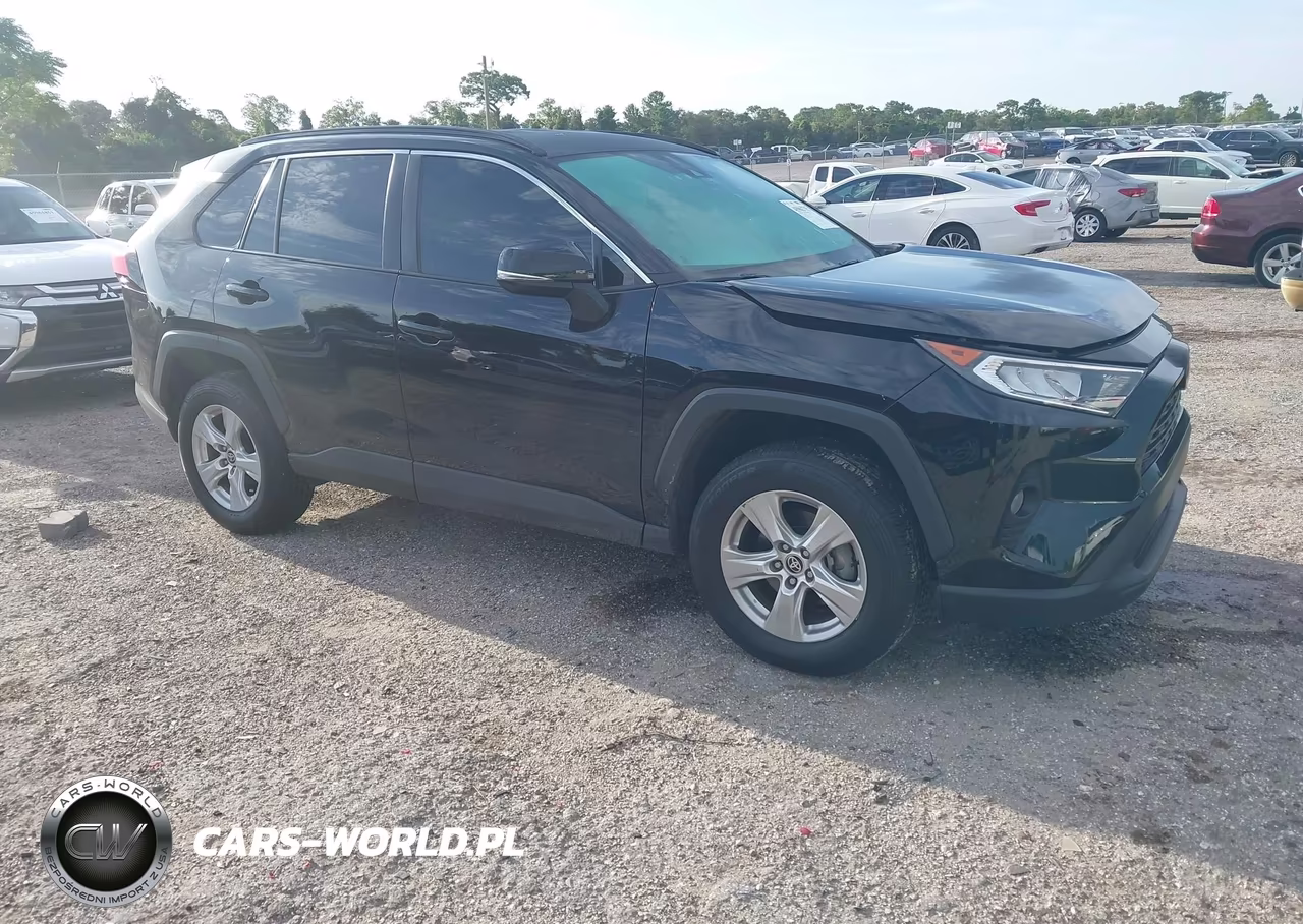 2021 Toyota Rav4 Xle VIN:2T3W1RFV8MW145772 - 1