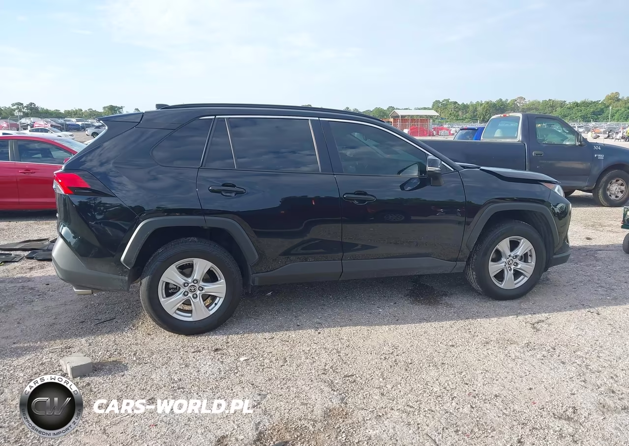 2021 Toyota Rav4 Xle VIN:2T3W1RFV8MW145772 - 13