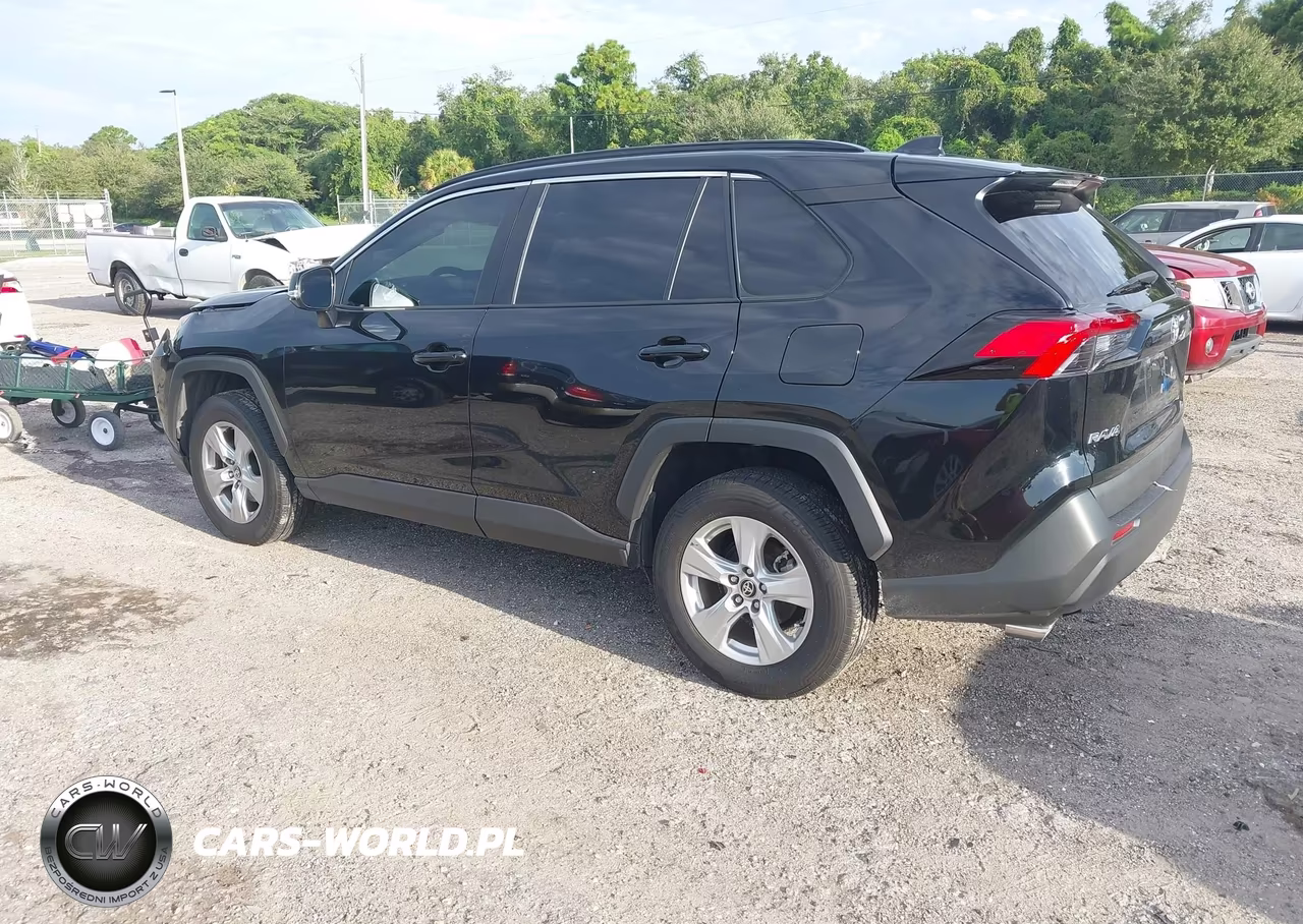 2021 Toyota Rav4 Xle VIN:2T3W1RFV8MW145772 - 3