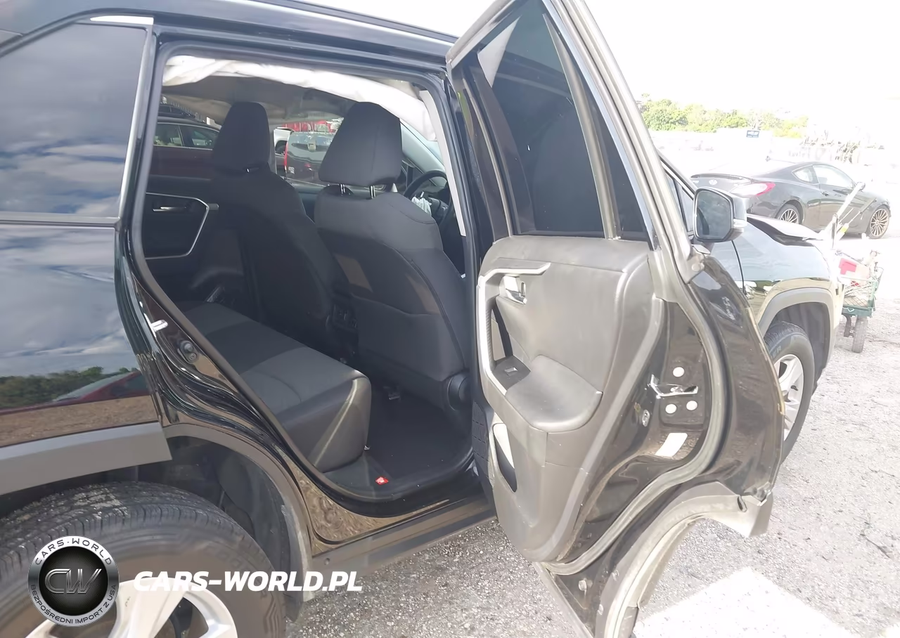 2021 Toyota Rav4 Xle VIN:2T3W1RFV8MW145772 - 8