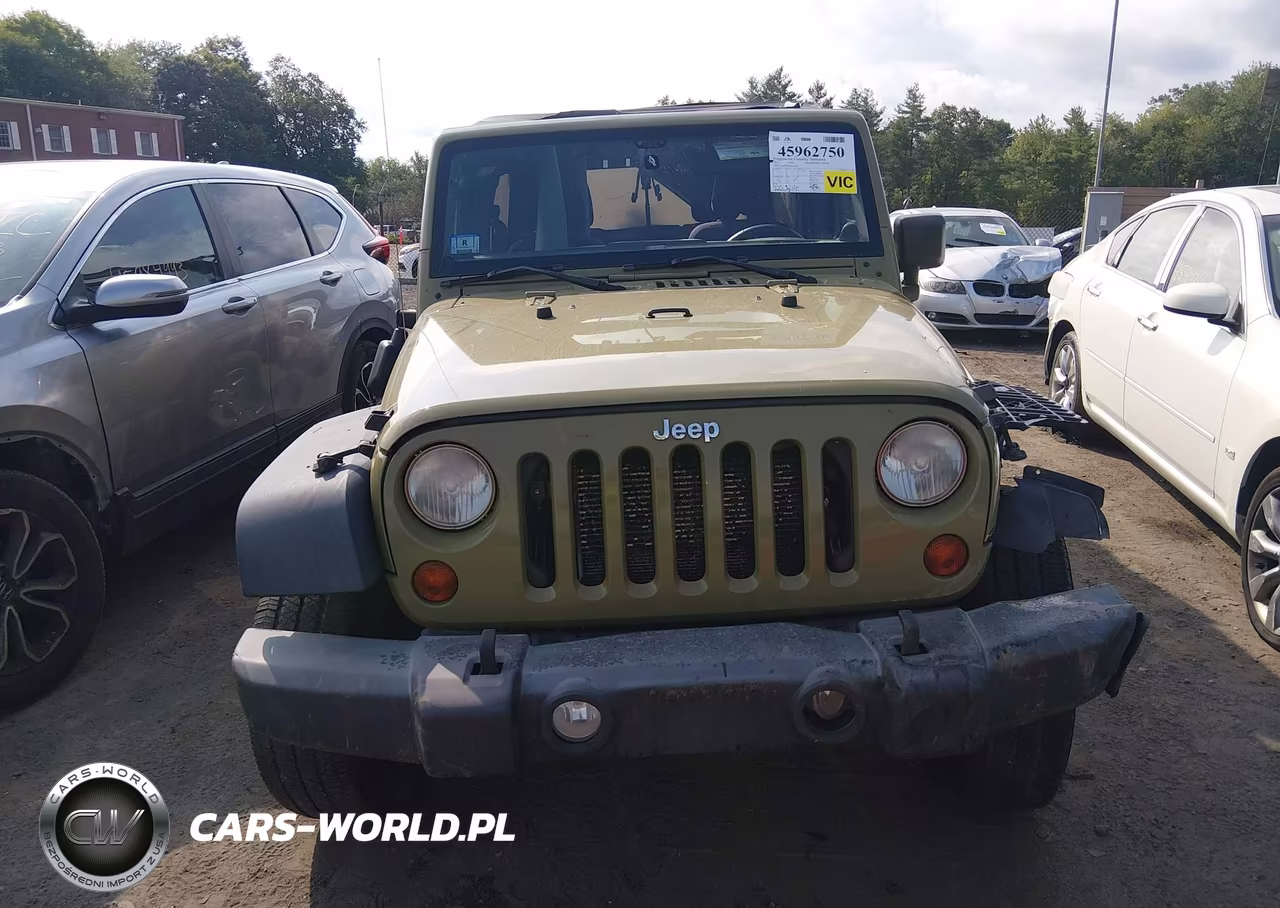 2013 Jeep Wrangler Unlimited Sport VIN:1C4BJWDGXDL634145 - 12
