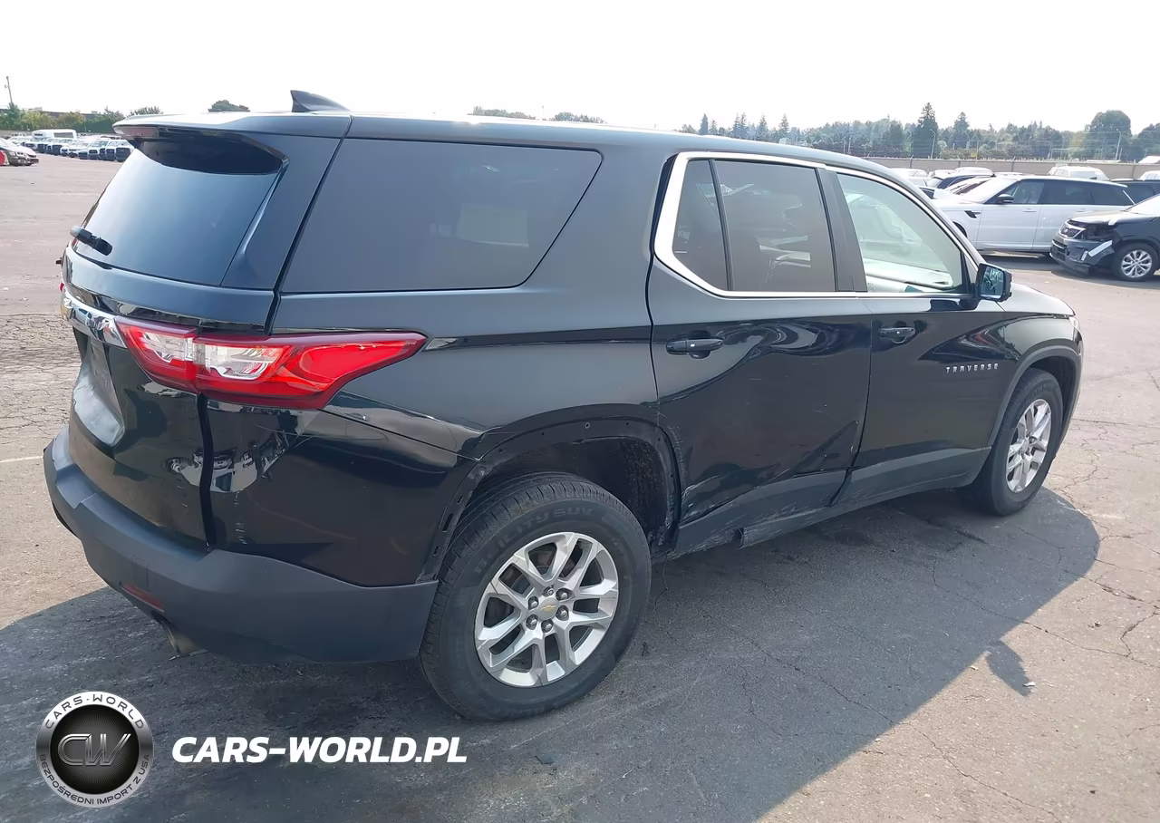 2018 Chevrolet Traverse Ls VIN:1GNERFKW4JJ104610 - 4