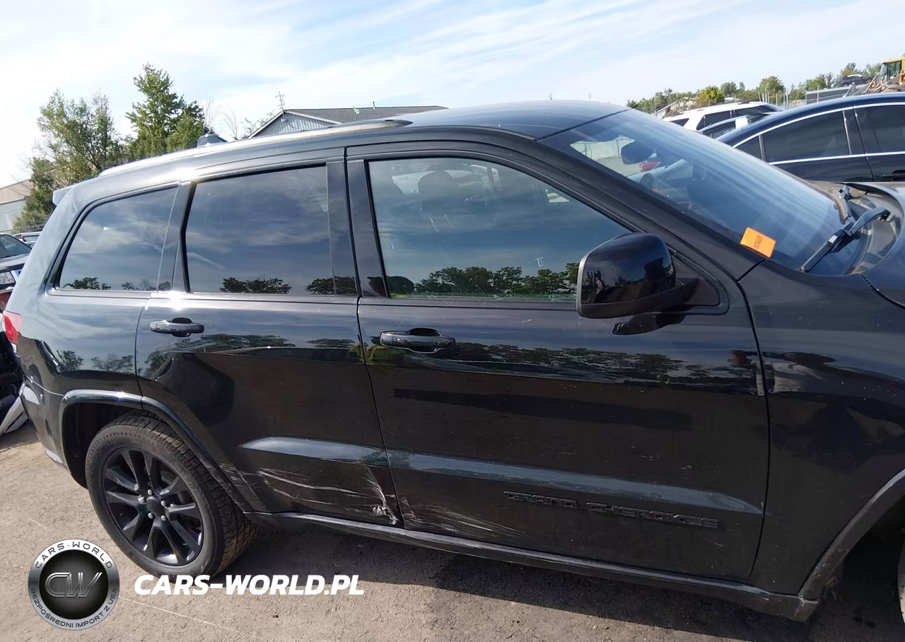 2018 Jeep Grand Cherokee Altitude 4X4 VIN:1C4RJFAG6JC223114 - 13