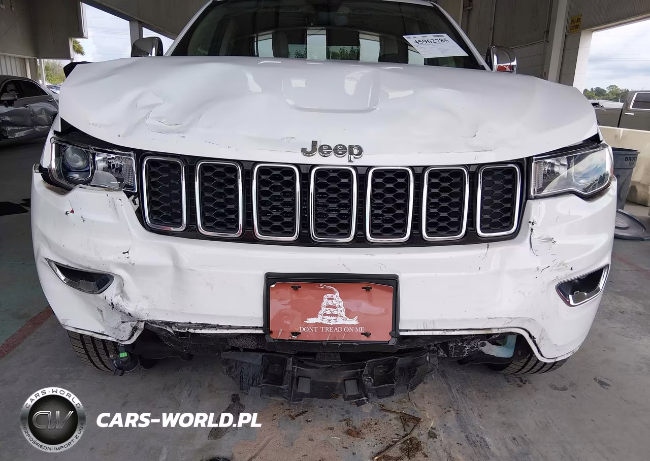 2020 Jeep Grand Cherokee Limited 4X4 VIN:1C4RJFBG4LC120758 - 13