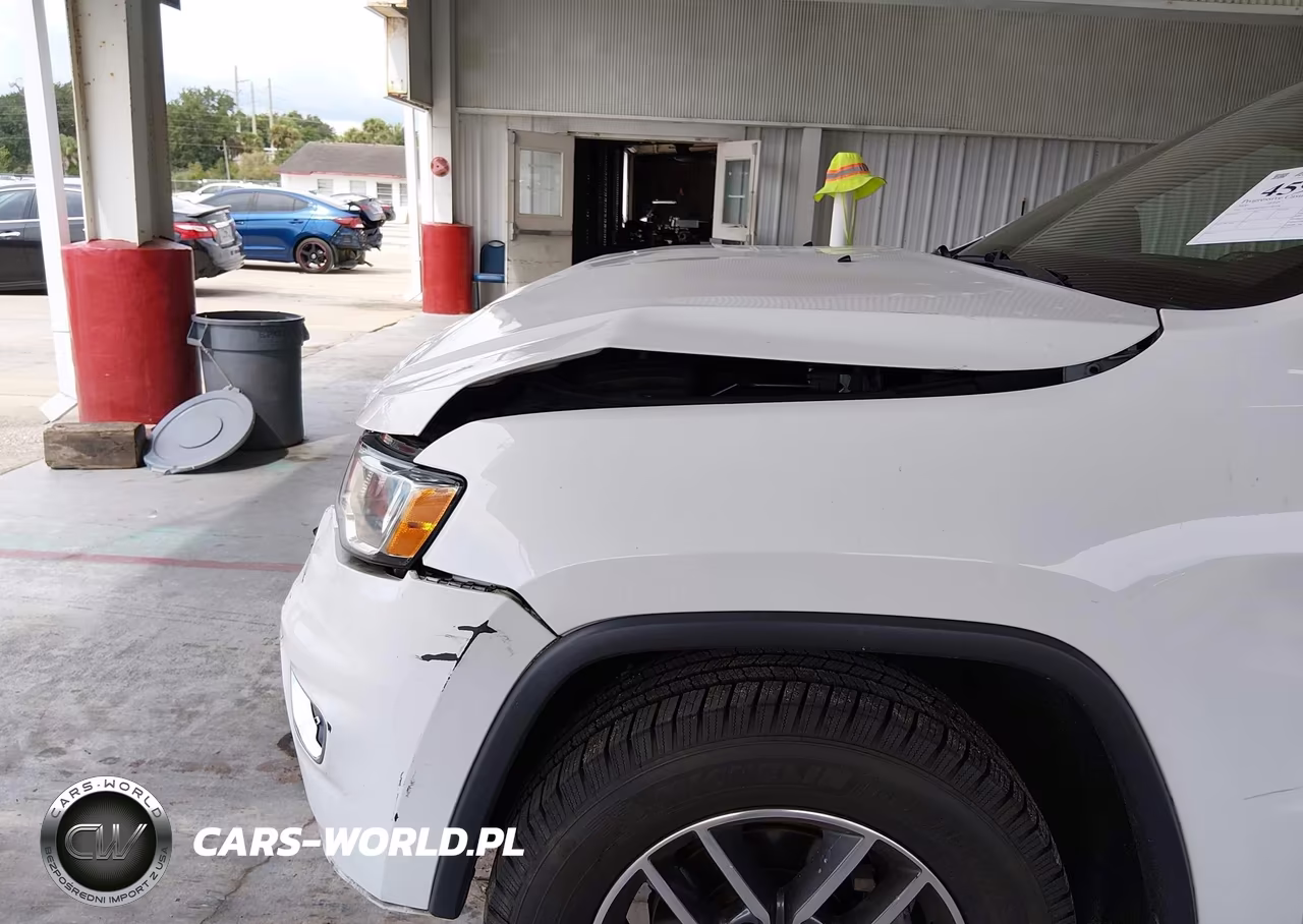 2020 Jeep Grand Cherokee Limited 4X4 VIN:1C4RJFBG4LC120758 - 6