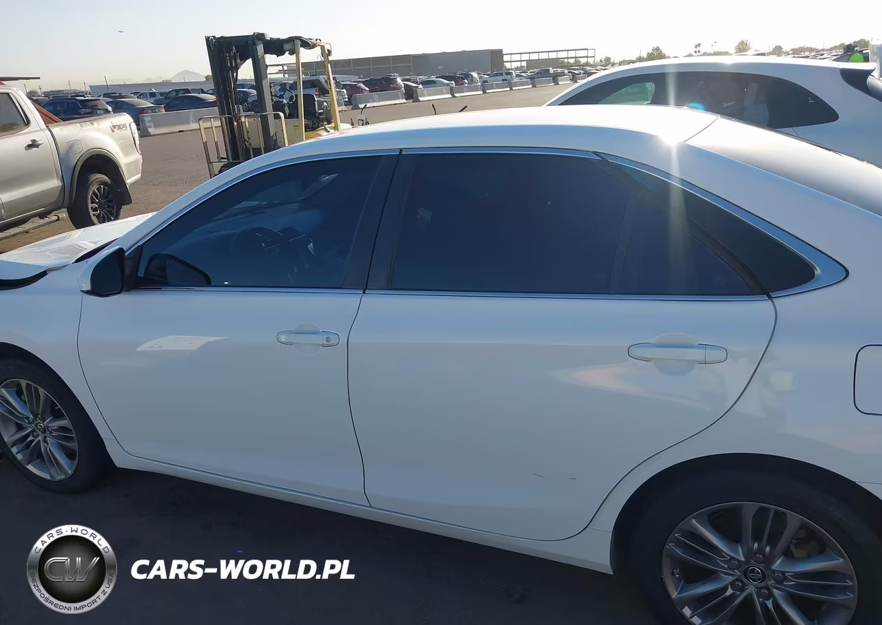 2016 Toyota Camry Se VIN:4T1BF1FK1GU159811 - 14