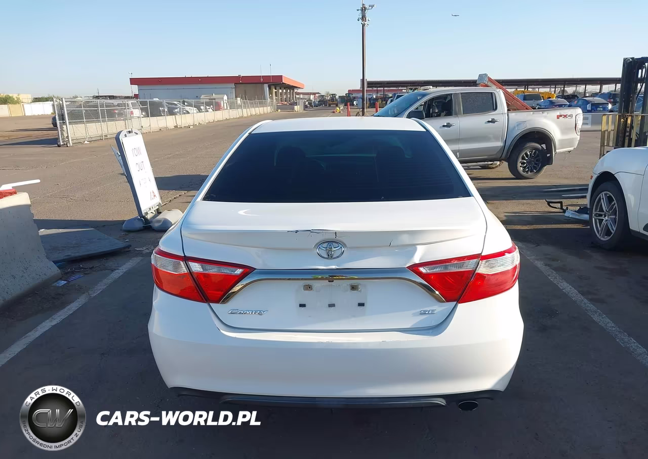 2016 Toyota Camry Se VIN:4T1BF1FK1GU159811 - 16