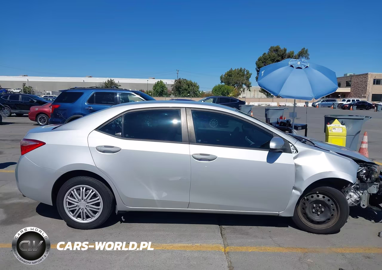 2017 Toyota Corolla Le VIN:2T1BURHE7HC778492 - 14
