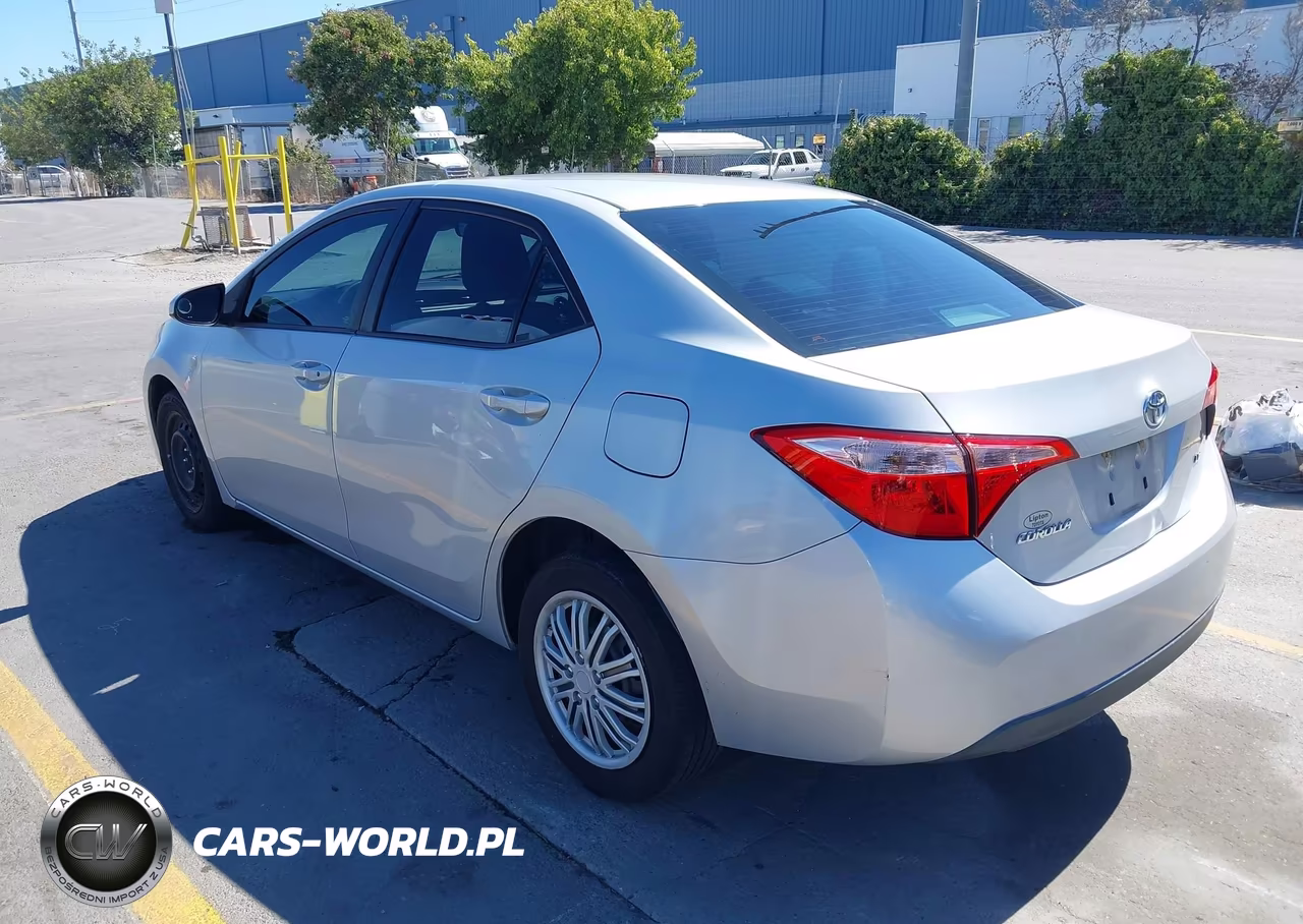2017 Toyota Corolla Le VIN:2T1BURHE7HC778492 - 3