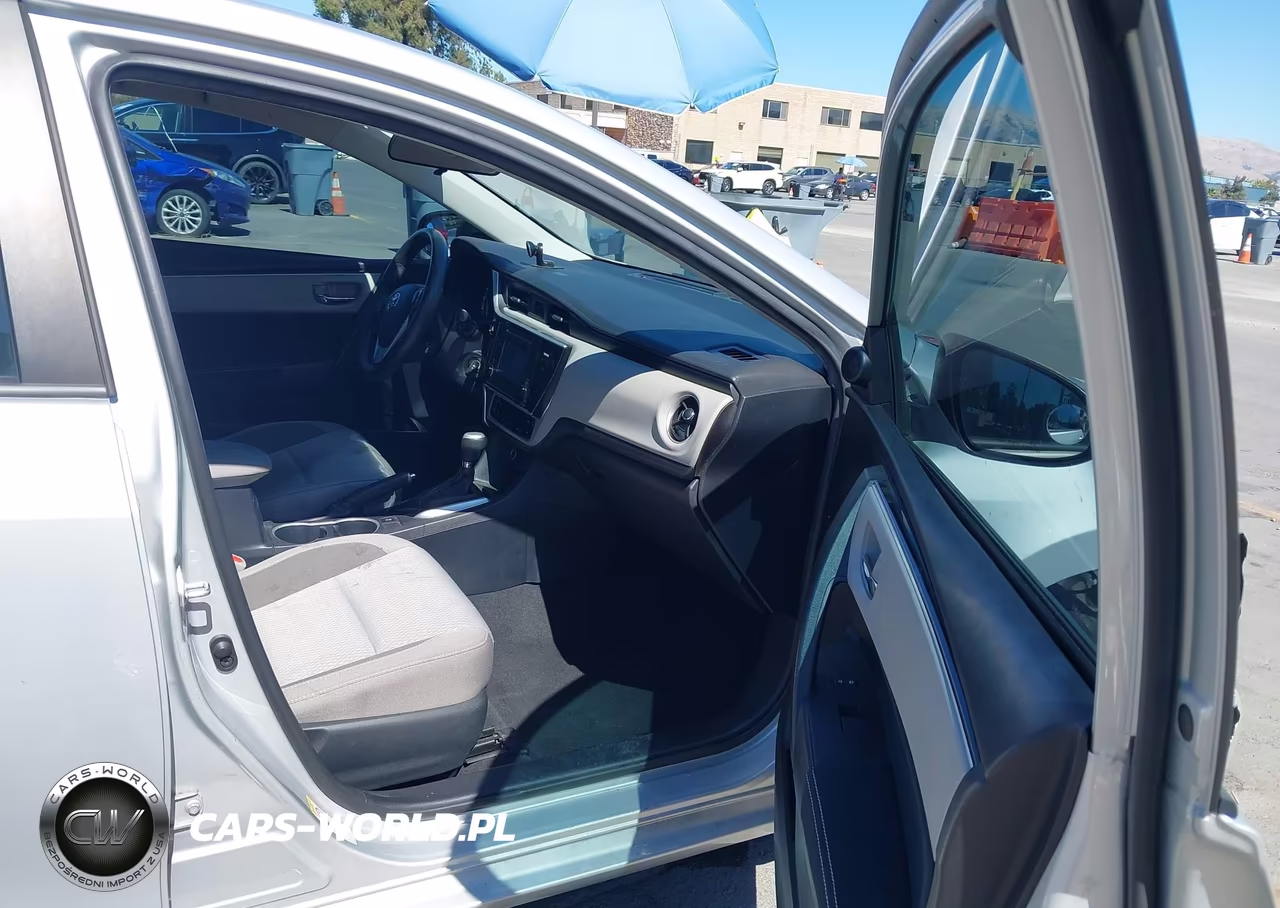 2017 Toyota Corolla Le VIN:2T1BURHE7HC778492 - 5