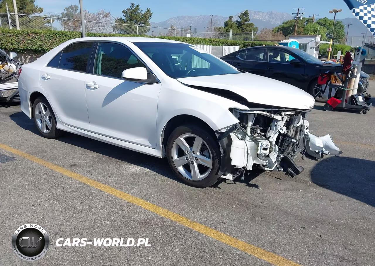 2013 Toyota Camry Se – zdjęcie 1 z 16