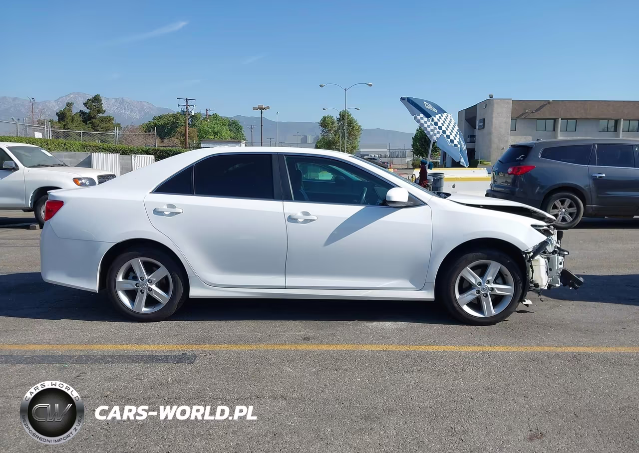 2013 Toyota Camry Se VIN:4T1BF1FK8DU243314 - 13
