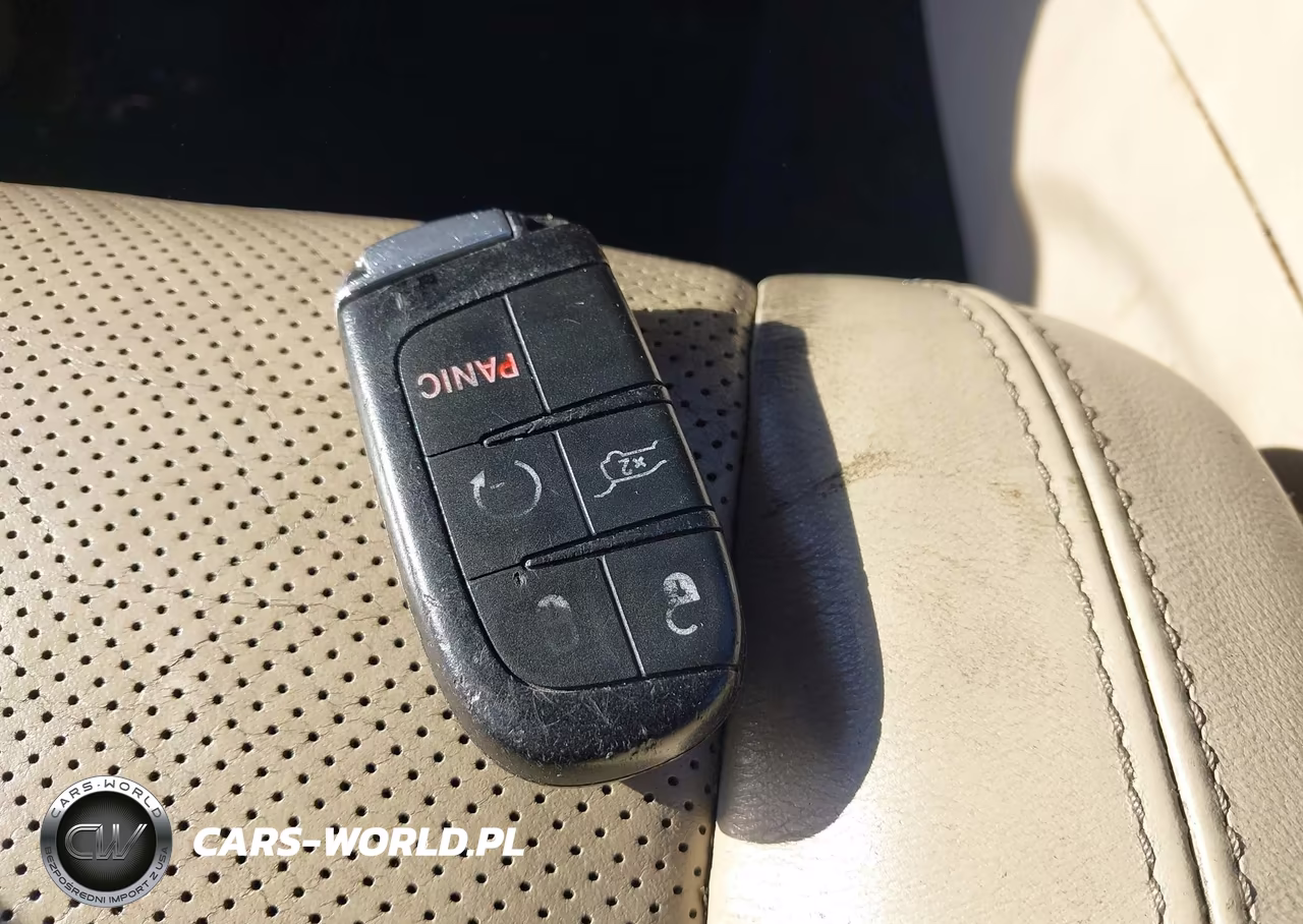2019 Jeep Grand Cherokee Limited 4X4 VIN:1C4RJFBG2KC782515 - 11