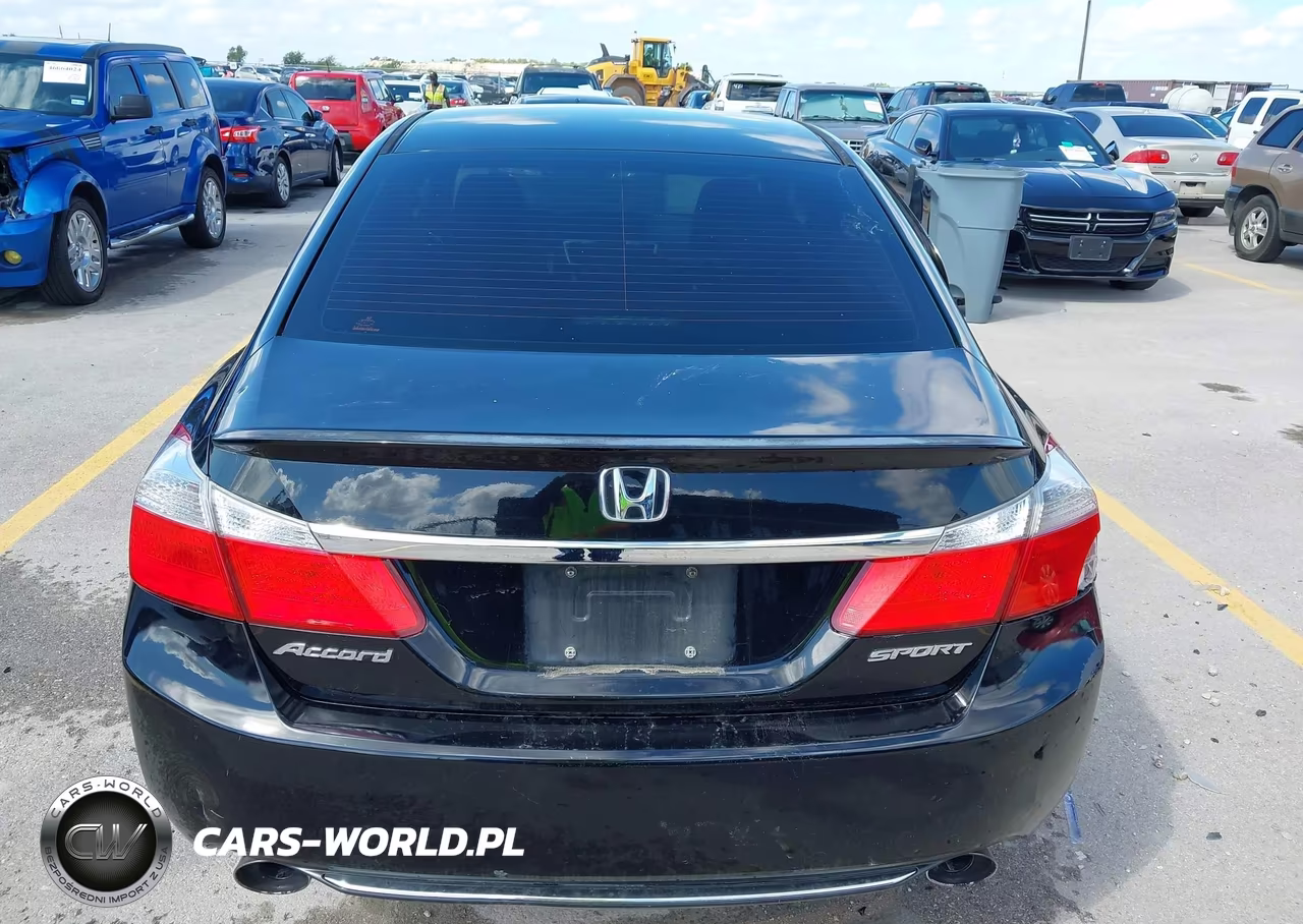 2015 Honda Accord Sport VIN:1HGCR2F52FA259711 - 16