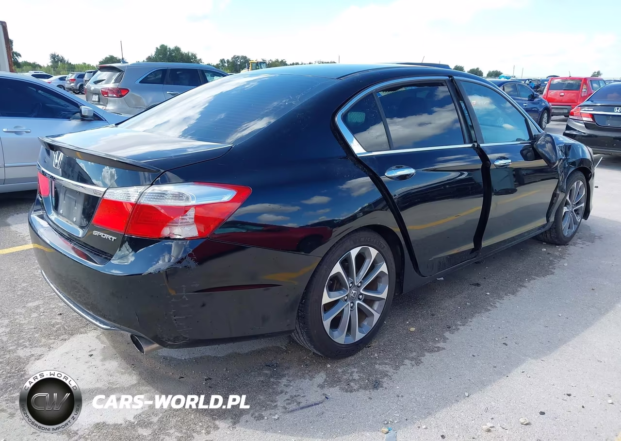 2015 Honda Accord Sport VIN:1HGCR2F52FA259711 - 4