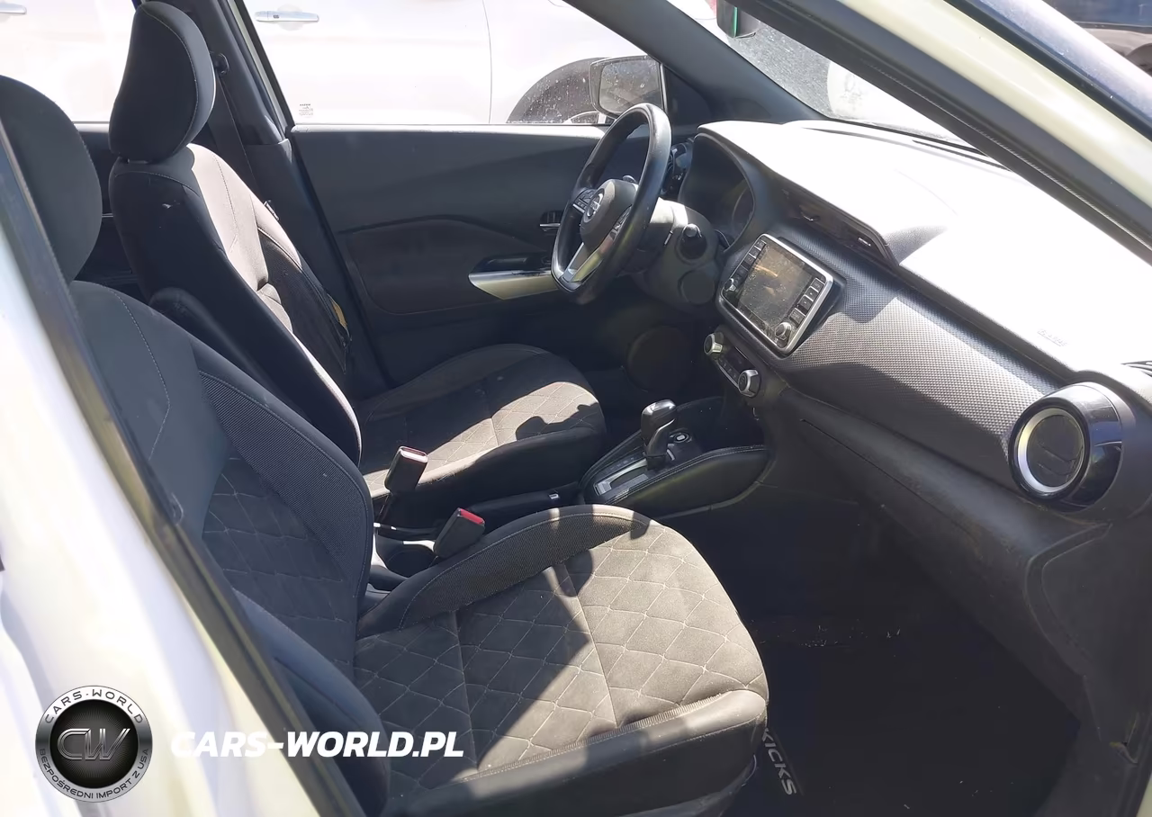 2019 Nissan Kicks Sv VIN:3N1CP5CU8KL540449 - 5