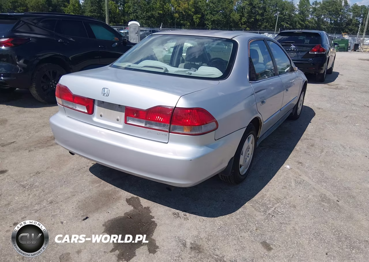 2002 Honda Accord 3.0 Lx VIN:1HGCG16422A000024 - 4