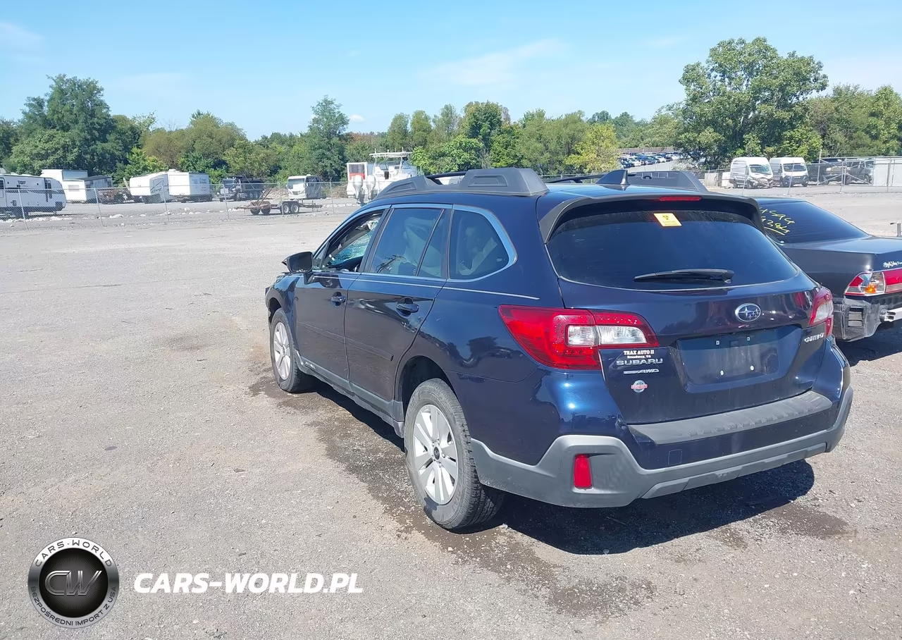 2018 Subaru Outback 2.5I Premium VIN:4S4BSADC1J3258777 - 3