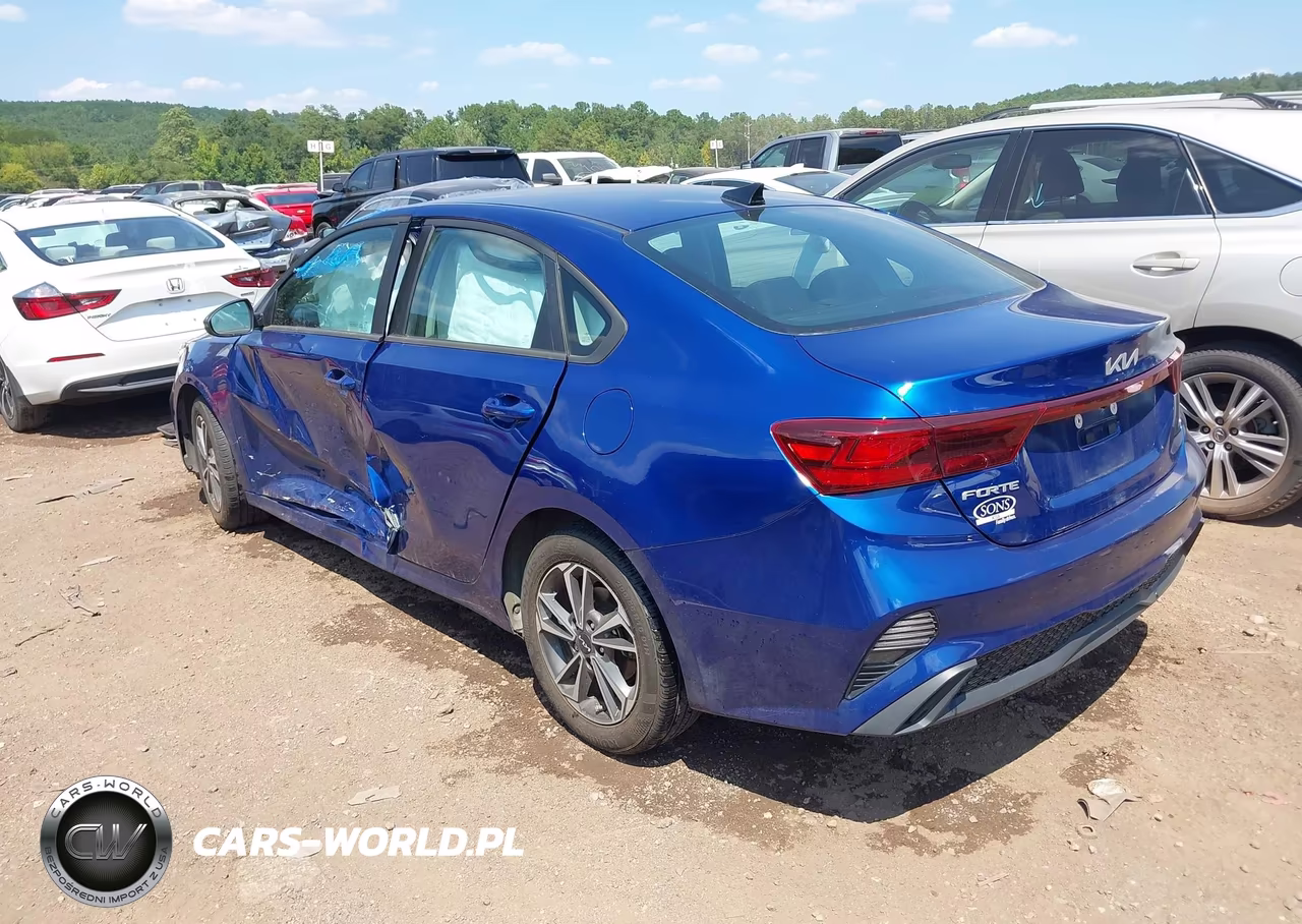 2024 Kia Forte Lxs VIN:3KPF24AD0RE756249 - 3