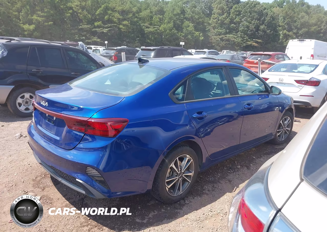 2024 Kia Forte Lxs VIN:3KPF24AD0RE756249 - 4