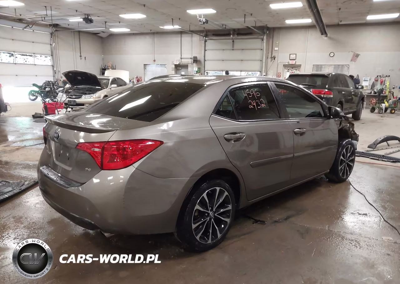 2017 Toyota Corolla Se VIN:5YFBURHE3HP619100 - 4