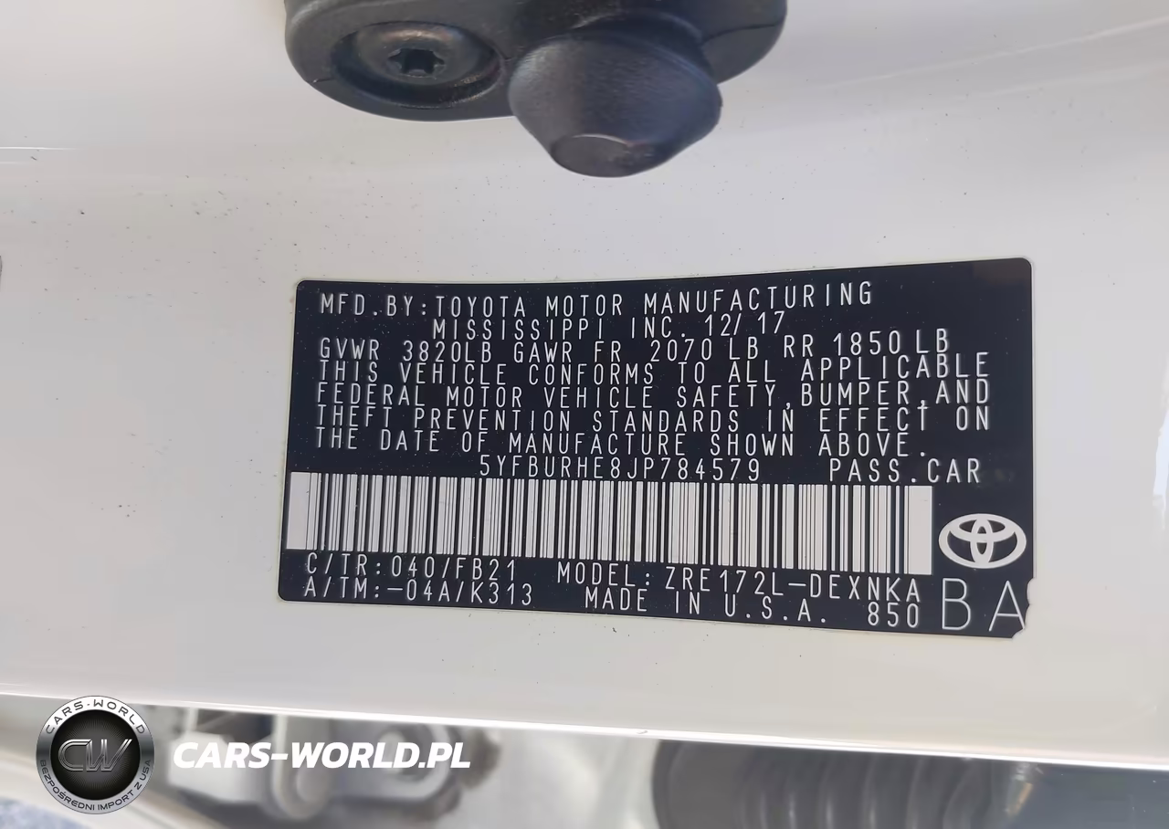 2018 Toyota Corolla Le VIN:5YFBURHE8JP784579 - 9