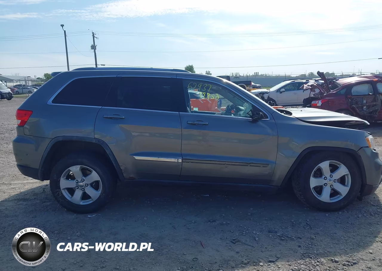 2011 Jeep Grand Cherokee Laredo VIN:1J4RR4GT0BC608584 - 14