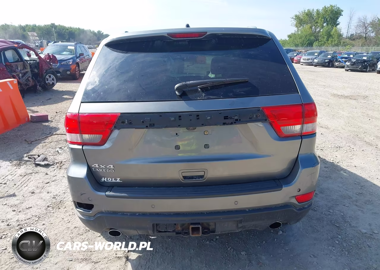 2011 Jeep Grand Cherokee Laredo VIN:1J4RR4GT0BC608584 - 17