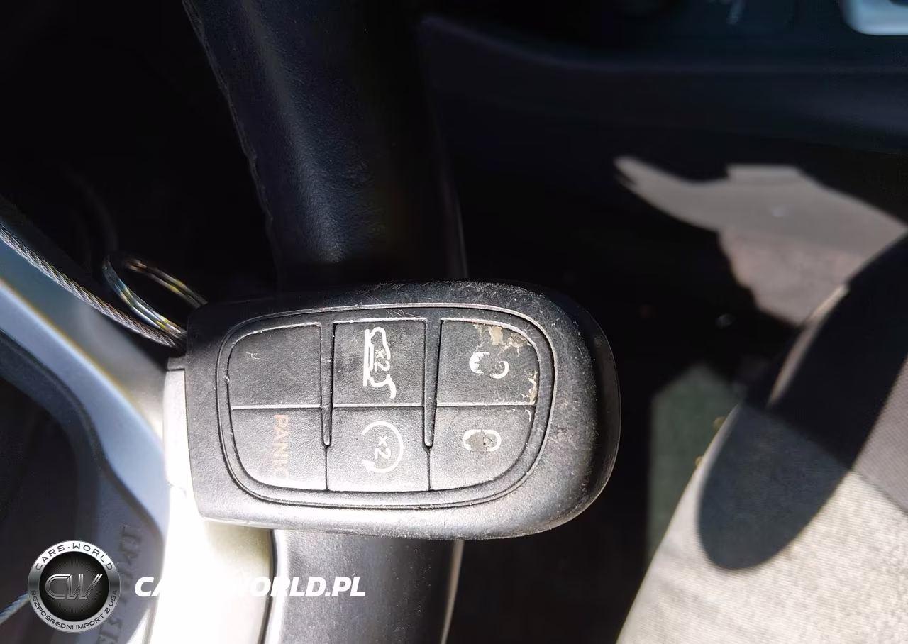 2014 Jeep Cherokee Latitude VIN:1C4PJMCB3EW190882 - 11