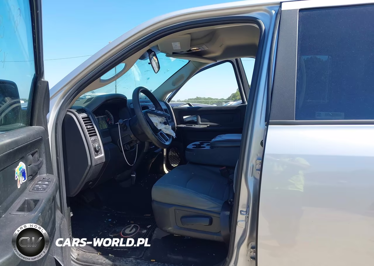 2018 Ram 1500 Express 4X4 6'4 Box VIN:1C6RR7FG0JS246716 - 5