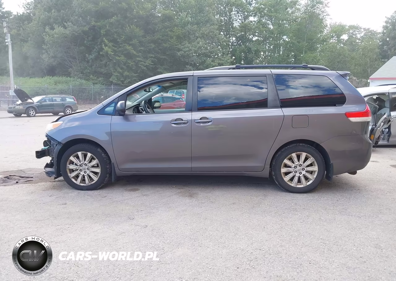 2011 Toyota Sienna Le VIN:5TDJK3DC8BS029184 - 15