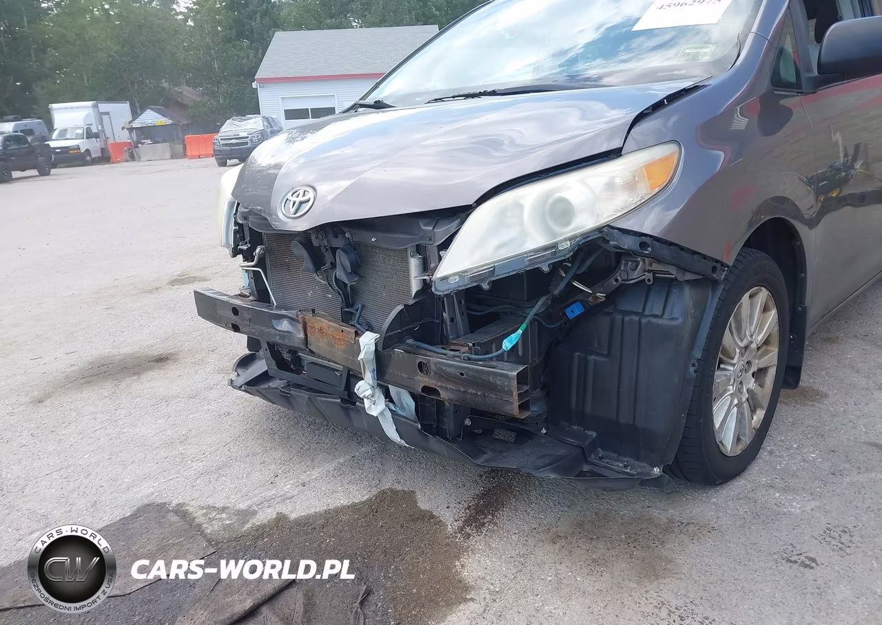 2011 Toyota Sienna Le VIN:5TDJK3DC8BS029184 - 6