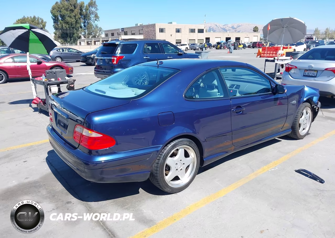 2000 Mercedes-Benz Clk 430 VIN:WDBLJ70G7YF158892 - 4