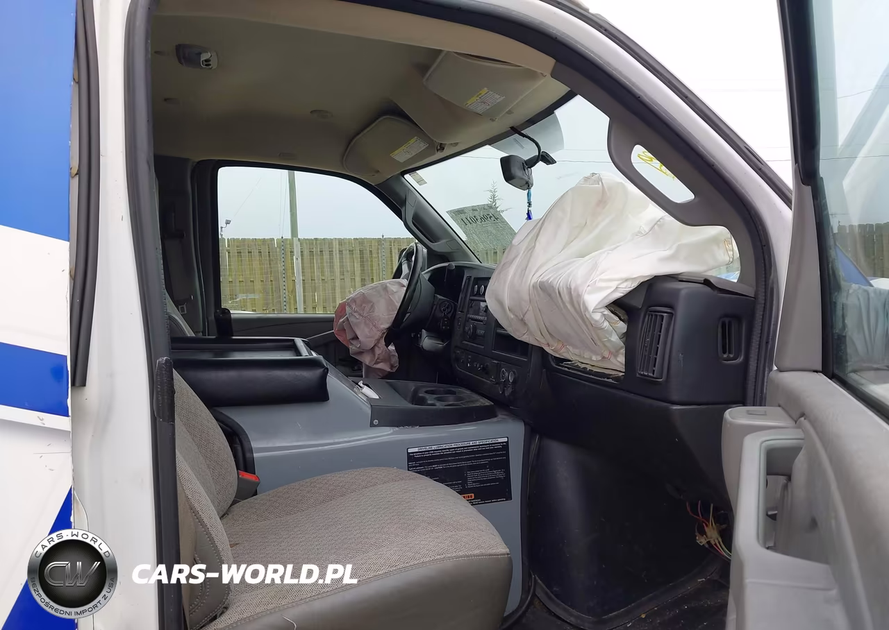 2016 Chev Express G Work Van VIN:1GCZGHFF8G1245629 - 5