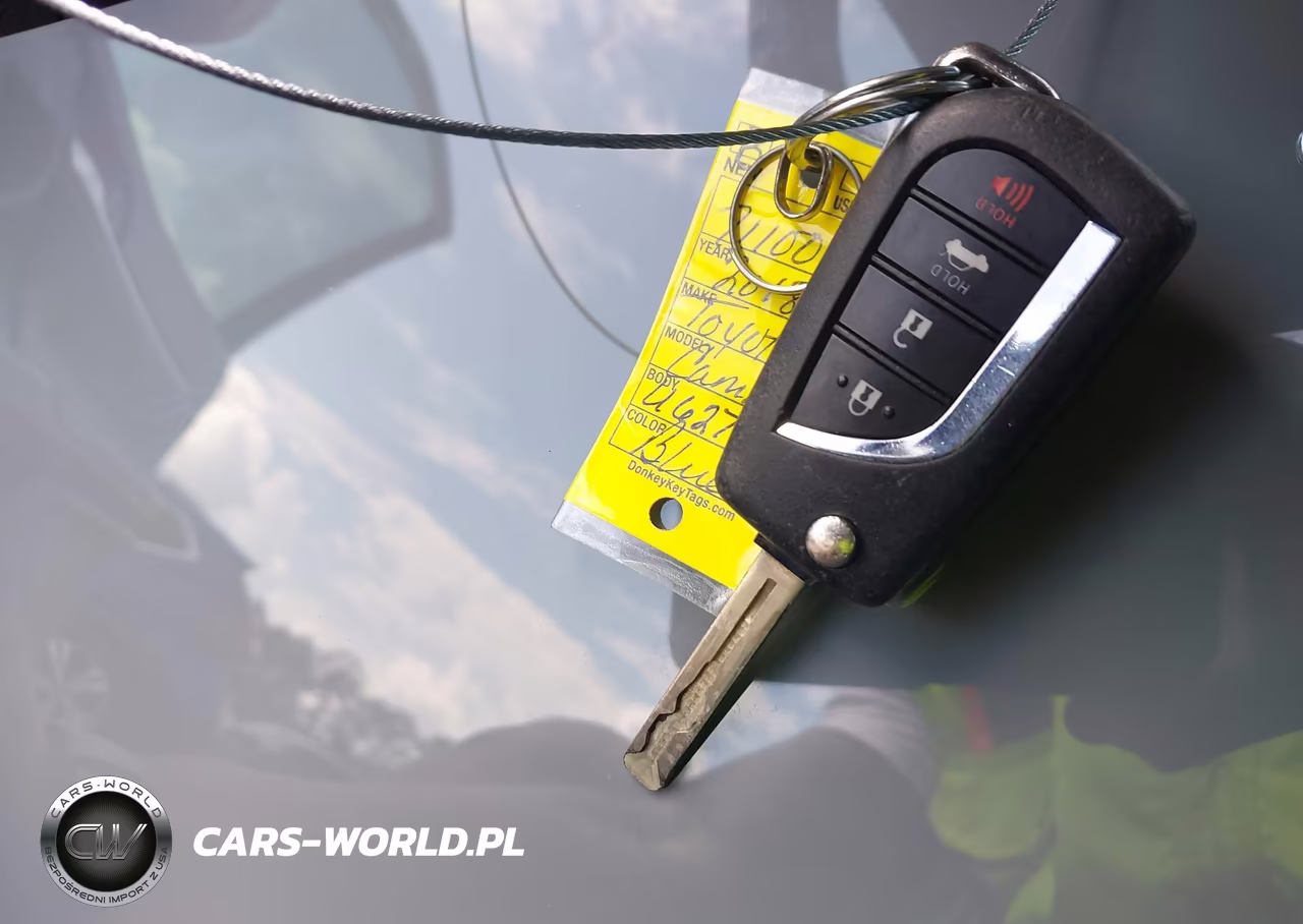 2018 Toyota Camry Le VIN:4T1B11HK3JU627654 - 11