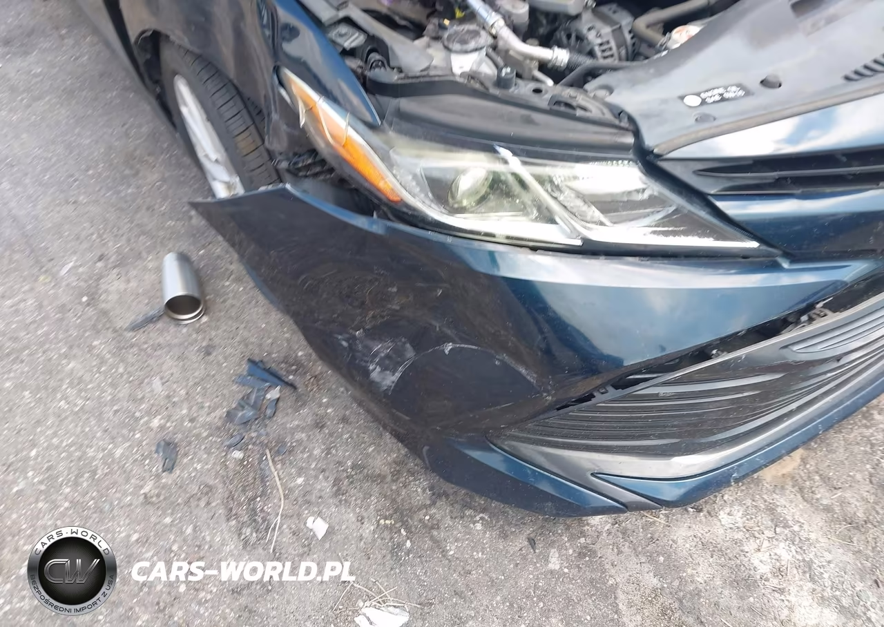 2018 Toyota Camry Le VIN:4T1B11HK3JU627654 - 6