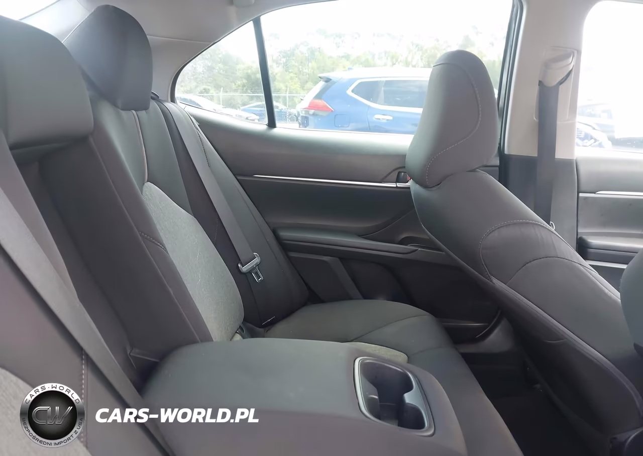 2018 Toyota Camry Le VIN:4T1B11HK3JU627654 - 8