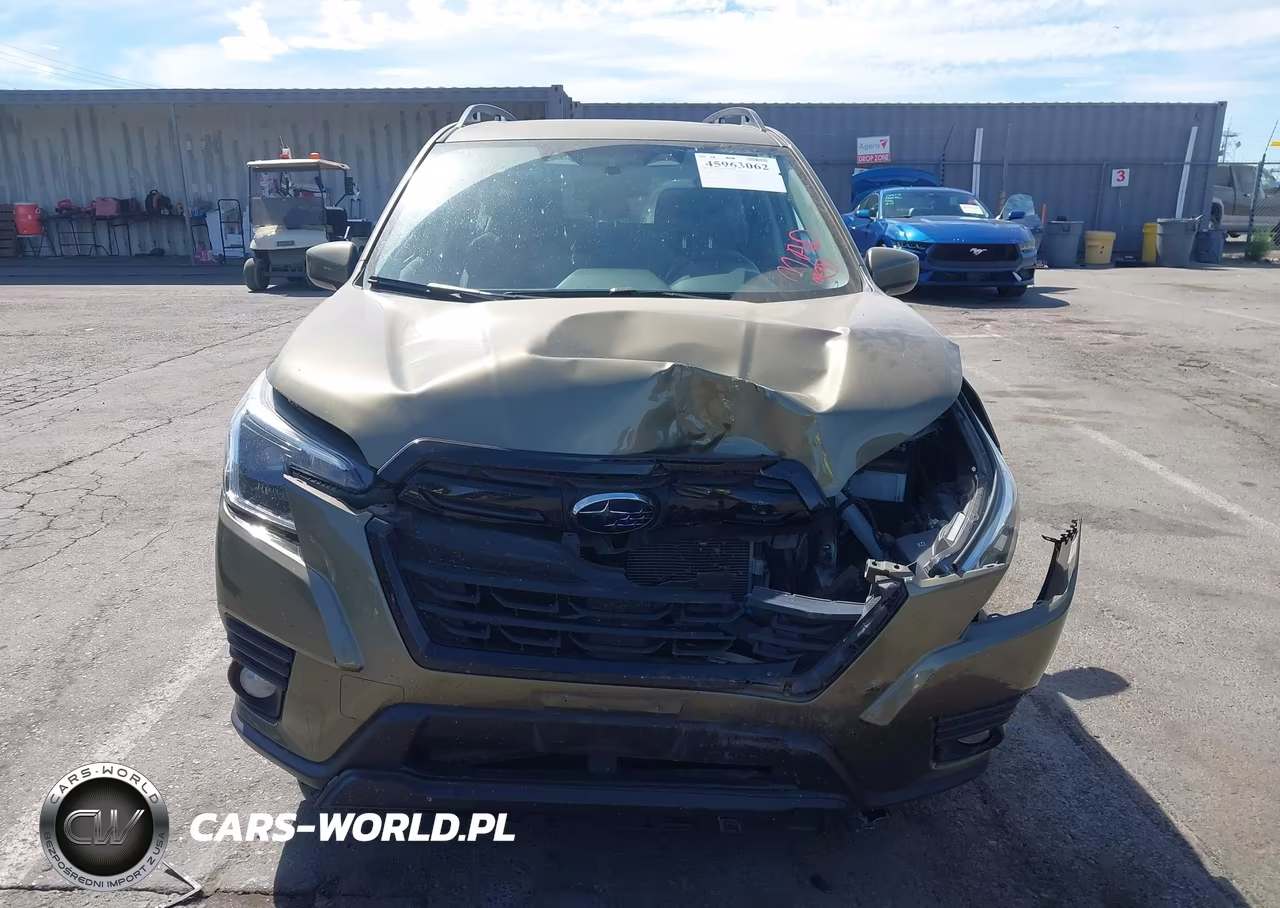 2022 Subaru Forester Premium VIN:JF2SKAEC4NH416705 - 12